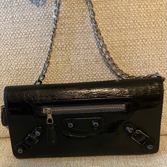 Balenciaga Black Leather Wallet, with generic silver chain included - Picture 5 of 16